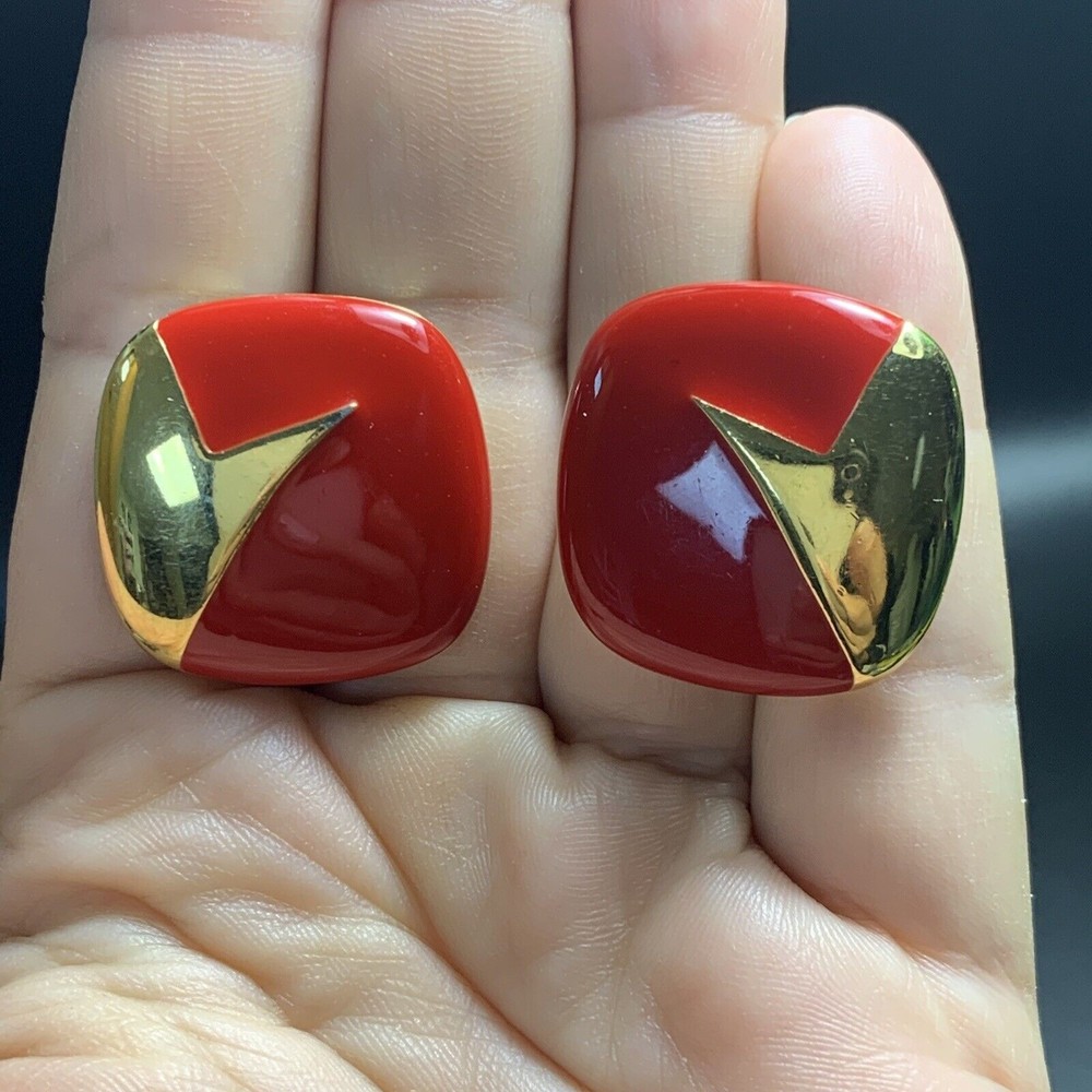 Monet Red Square clip on Earrings Vintage 80s beauty statement retro